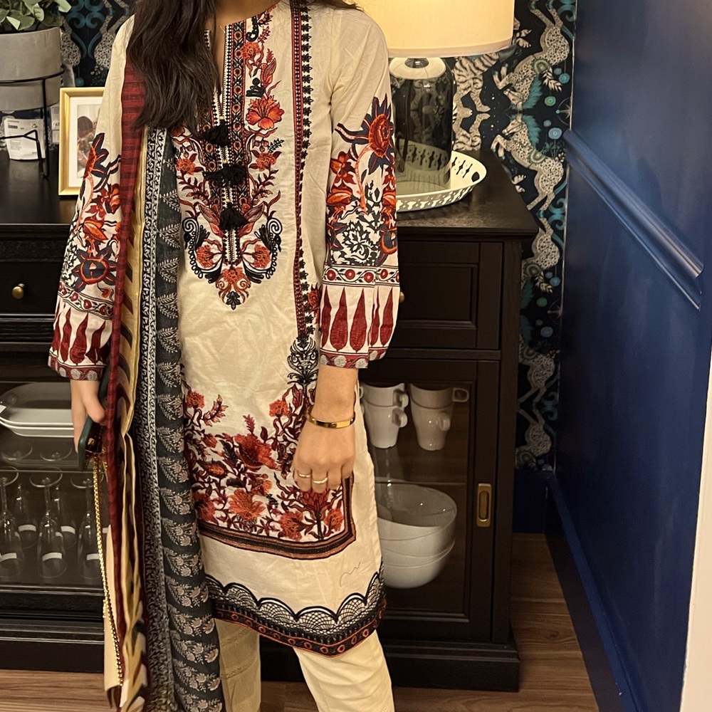 Pakistani lawn summer wear